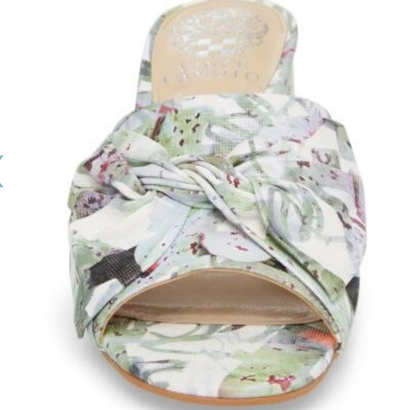 Vince Camuto Sandals - Picture 4 of 5